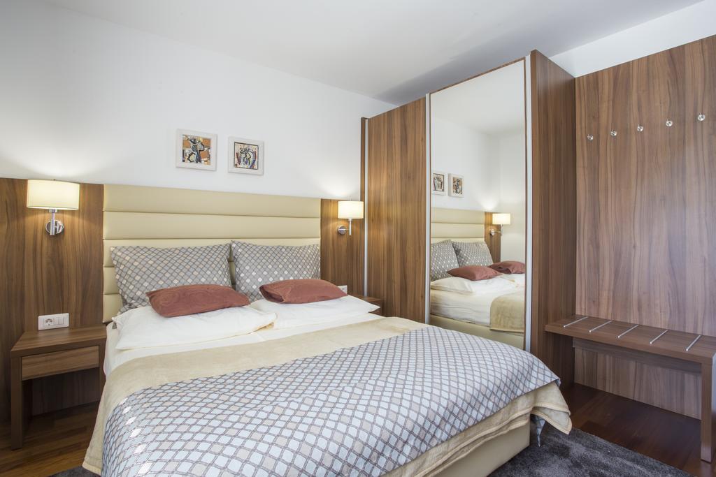Residence Villa Karda Пореч Экстерьер фото